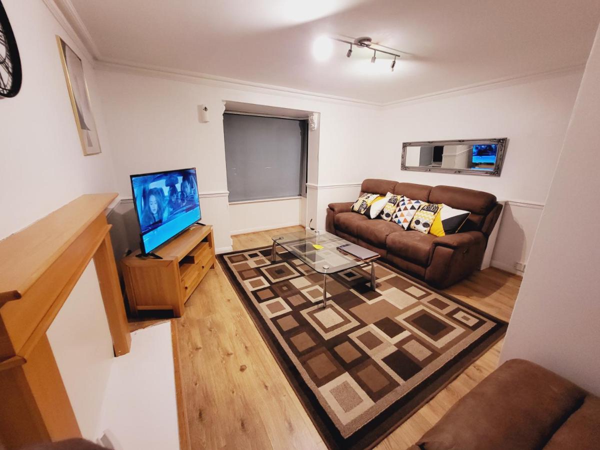 Manor Place Apartment Thamesmead Thamesmead  エクステリア 写真