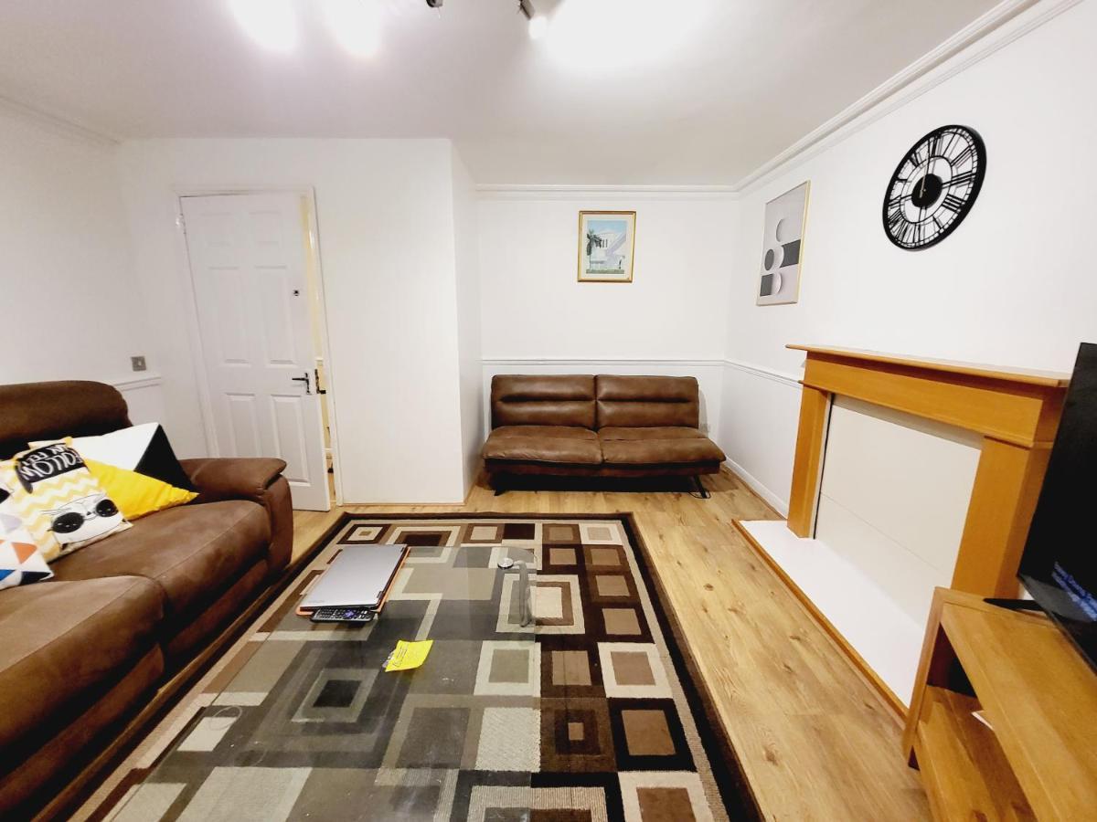 Manor Place Apartment Thamesmead Thamesmead  エクステリア 写真