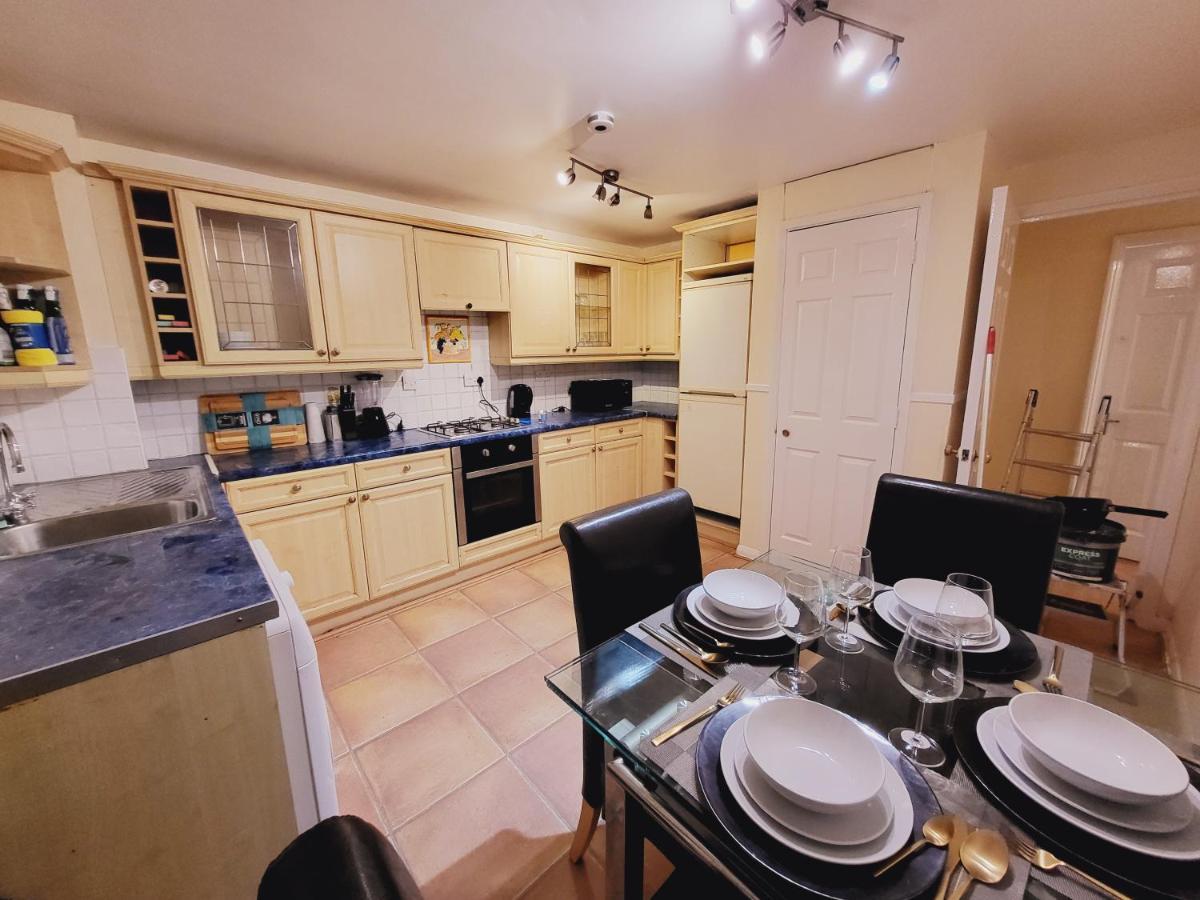 Manor Place Apartment Thamesmead Thamesmead  エクステリア 写真