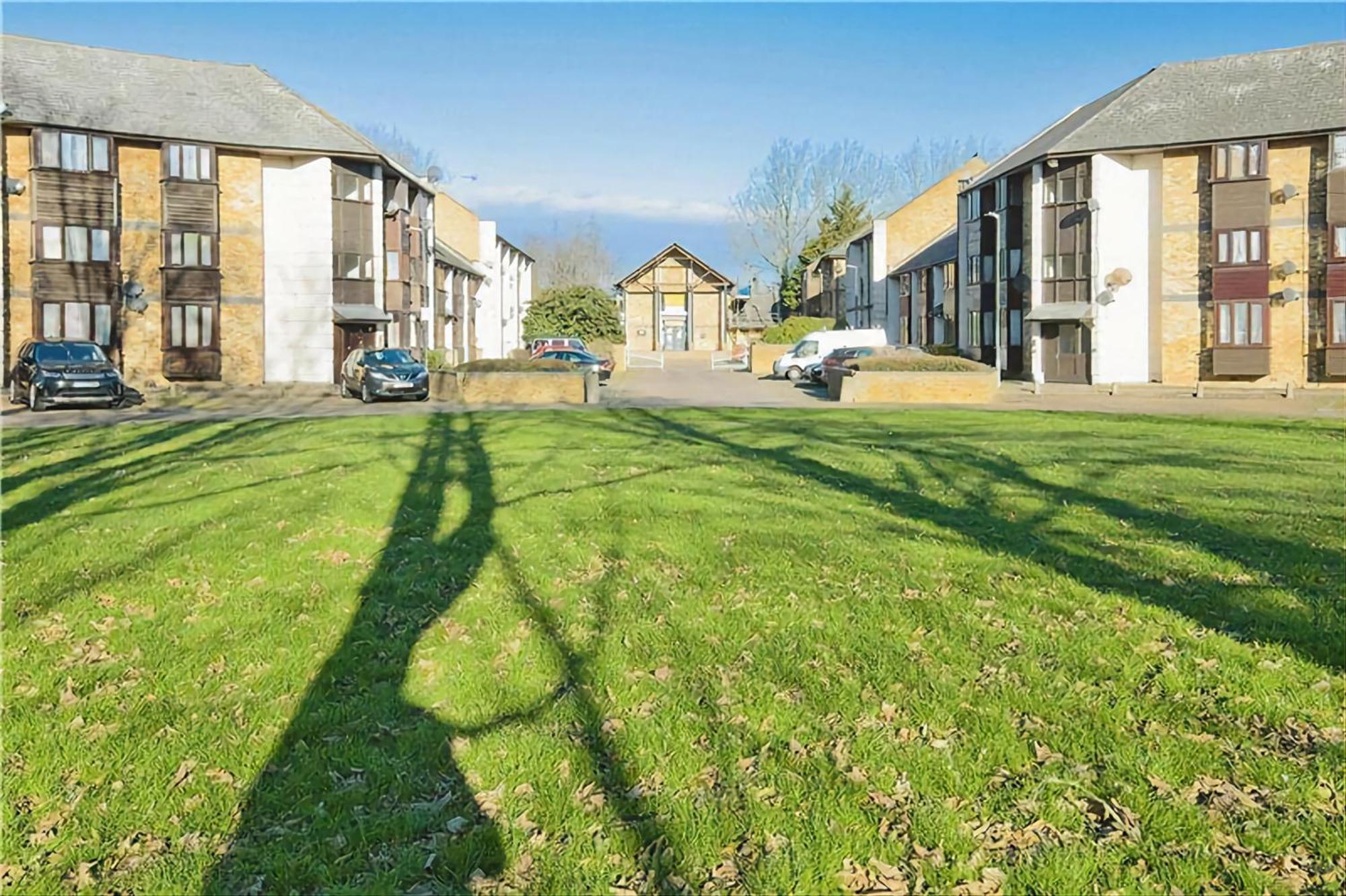 Manor Place Apartment Thamesmead Thamesmead  エクステリア 写真