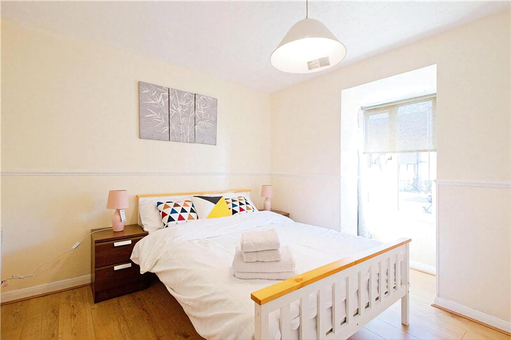 Manor Place Apartment Thamesmead Thamesmead  エクステリア 写真